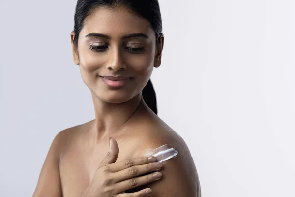 Beautiful Happy Indian Woman Applying Moisturizing Cream Sunblock Lotion Her — Stock Photo, Image