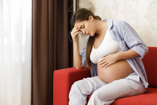 Young Pregnant Woman Sitting Sofa Home Painful Headache — Stock Photo, Image