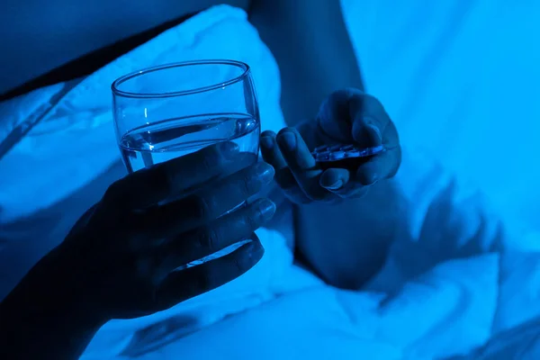 Sleepless Night Female Hands Glass Water Sleeping Pills — Stock Photo, Image