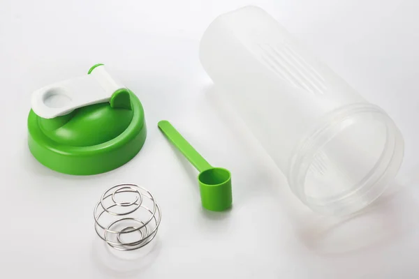 Shaker Proteico Verde Misurino Sfondo Bianco — Foto Stock