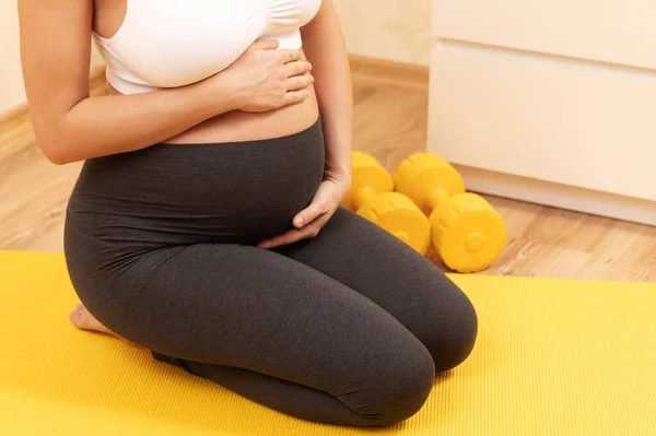 Young Pregnant Woman Her Fitness Workout Home — Stock Photo, Image