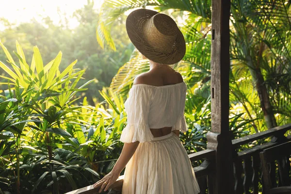 Woman Wearing Straw Hat Summer Terrace Her House Summer Day — Stock Photo, Image