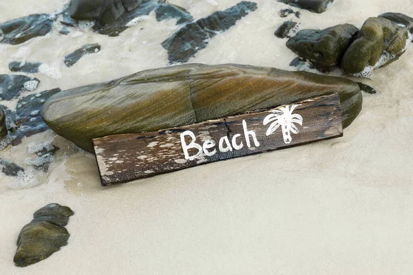 Старий Дерев Яний Знак Написом Пляжі — стокове фото