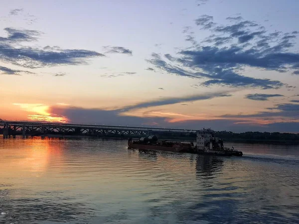 Barge Avec Cargaison Sur Rivière Rivière Péniche Cargo Autoroute Avec — Photo