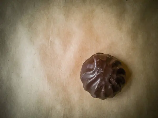 Weiße Marshmallows Schokolade Auf Pergamentpapier — Stockfoto