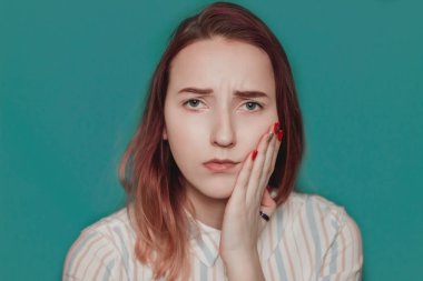 Diş ağrısı ve genç güzel bir kız.