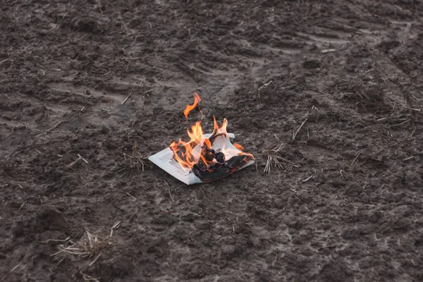 Feu Dans Cheminée Journal Brûlant — Photo