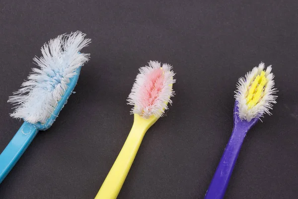 Brosses à dents en plastique usagées — Photo