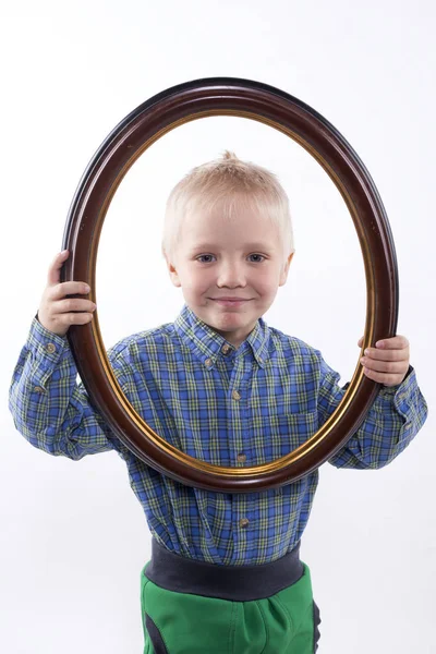 Junge mit Rahmen — Stockfoto