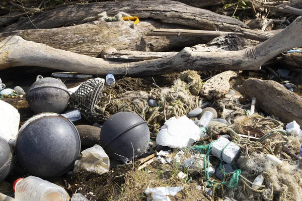 Garbage on a seashore, Pacific Ocean, northern Taiwan, Asia,