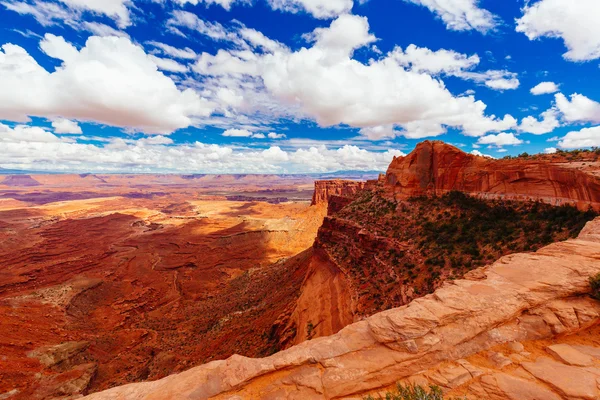 Mesa Arch, Canyonlands National Park cerca de Moab, Utah, EE.UU. — Foto de Stock