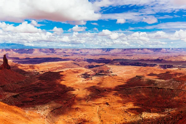 Mesa Arch, Canyonlands Milli Parkı yakınındaki Moab, Utah, ABD — Stok fotoğraf