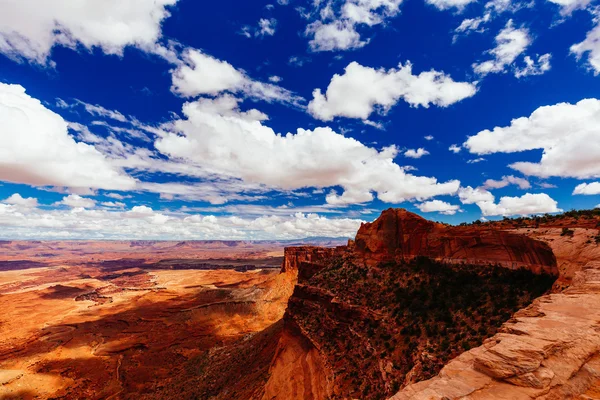 Mesa Arch, Canyonlands National Park w pobliżu Moab, Utah, Stany Zjednoczone Ameryki — Zdjęcie stockowe