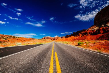 Sermaye resif Milli Parkı, Utah, Amerika ile sürüş