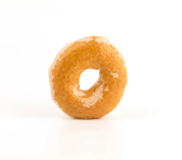 Donut aislado sobre fondo blanco, sesión de estudio —  Fotos de Stock