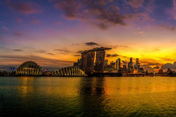 CIUDAD DEL SINGAPUR, SINGAPUR: OCT 5,2017: Singapur Skyline . — Foto de Stock