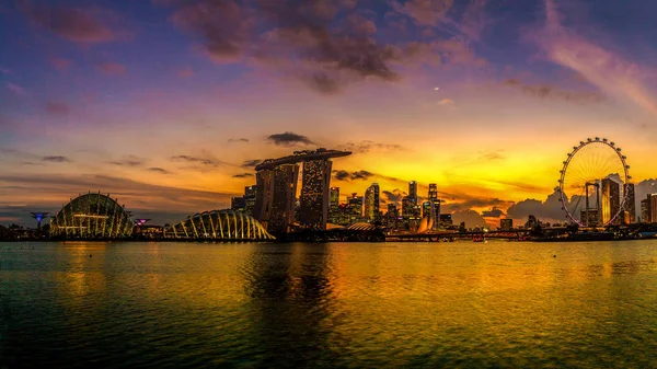 CIDADE DO CINGAPURO, CINGAPURA: PTU 5,2017: Singapore Skyline . — Fotografia de Stock