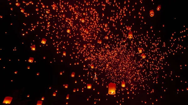 Chiang Mai, Thajsko - Yee Peng Festival, Loy Krathong celebrati Royalty Free Stock Fotografie