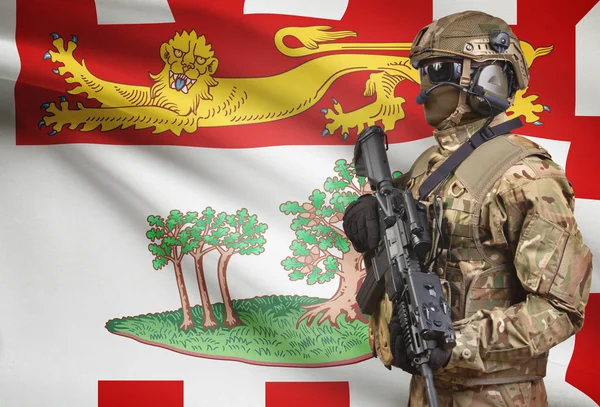 Soldier in helmet holding machine gun with Canadian province flag on background series - Prince Edward Island — Stok Foto