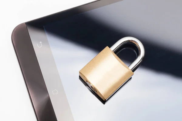Small lock over a smartphone. Mobile photo data protection concept — Stock Photo, Image