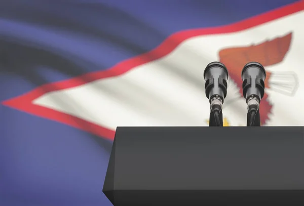 Predikstolen och två mikrofoner med en flagga på bakgrunden - Amerikanska Samoa — Stockfoto