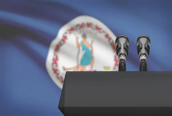 Púlpito e dois microfones com sinalizador de Estado EUA em fundo - Virginia — Fotografia de Stock