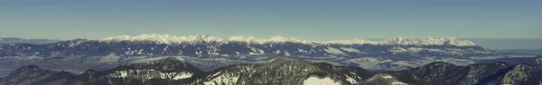 Panoramatický pohled z hory Chopok jasná ski resort oblasti, Slovensko — Stock fotografie