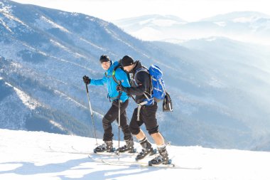 Chopok, Slovakya - 24 Ocak 2017: en Chopok Dağı Jasna Resort, 24 Ocak 2016 yılında Jasna - Slovakya olacak iki kayakçı