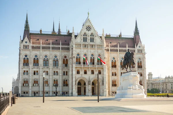 Parlamento Nacional Húngaro en Budapest desde el lado de la entrada principal, Hungría —  Fotos de Stock
