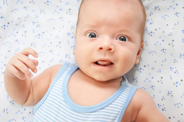 Bebé de 2 meses en shock — Foto de Stock