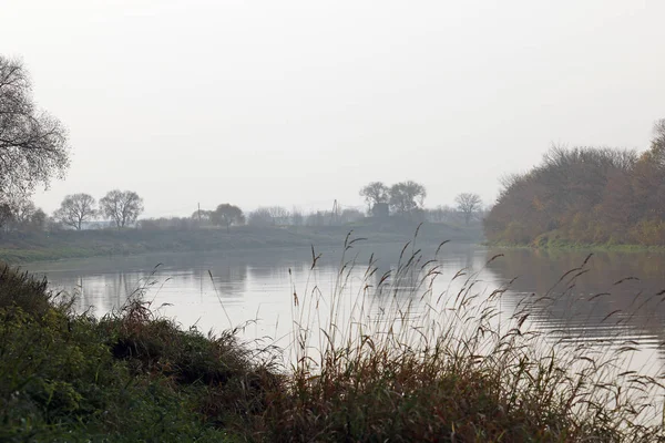 Sonbaharda Dnieper nehri