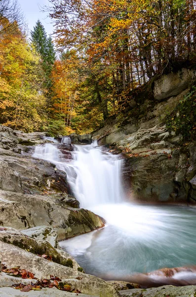 Şelale Navarra İspanya