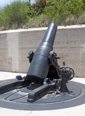 Eski bir kale savaş topu