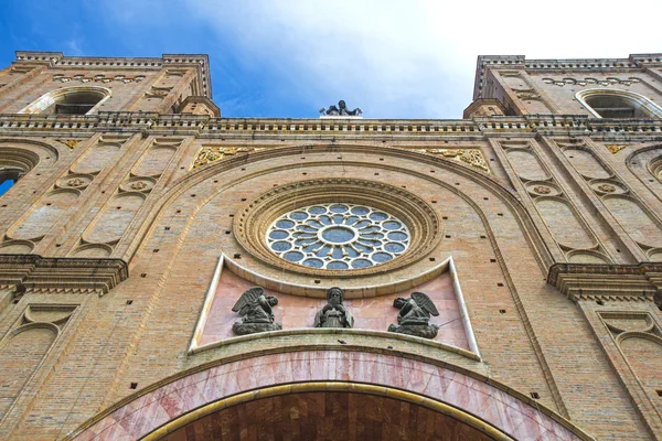 Façade de la cathédrale de cuenca — Photo