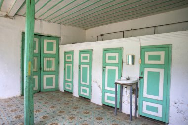 175 kapılar, Guaranda evi