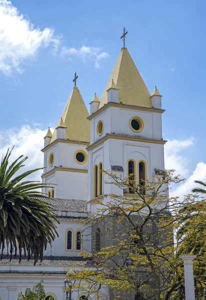 Guaranda Cattedrale campanili — Foto Stock