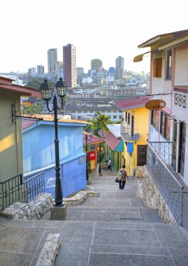 Merdiven ve arka plan ile Guayaquil evleri