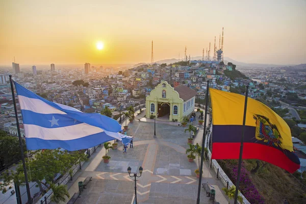 Vista de Guayaquil de Santa Ana — Fotografia de Stock