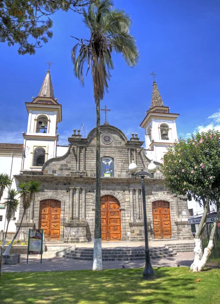 Fachada de la iglesia colonial —  Fotos de Stock