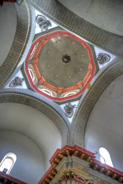 Interior ceiling of a cathedral — Stock Photo, Image