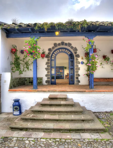 Porte d'entrée d'une ancienne hacienda — Photo