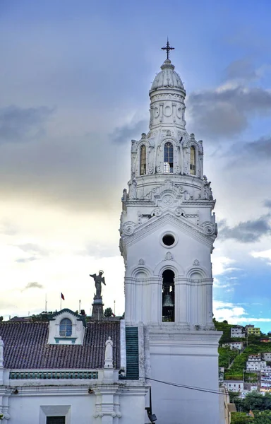 Quito de kathedraal Steeple — Stockfoto