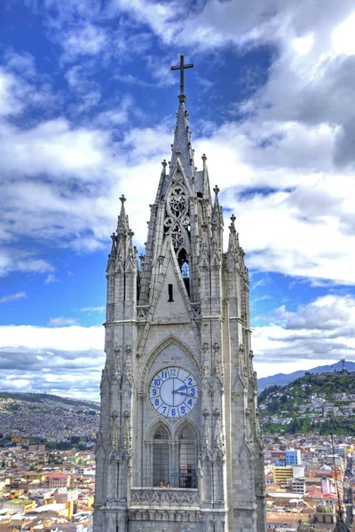 Escadaria da igreja da Basílica de Quito — Fotografia de Stock