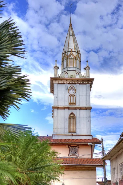 Zaruma's Cathedral and steeple — Stock Photo, Image