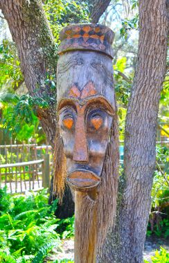 Afrika kabile maskesi