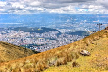 Quito ve Ekvador Andes yüksek görünümü