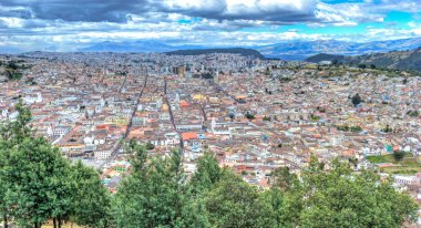 Quito şehir yüksek görünümü