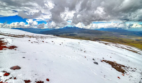 Distant View Ruminahui Volcano Slopes Cotopaxi Overcast Day Cotopaxi National — Stock Photo, Image