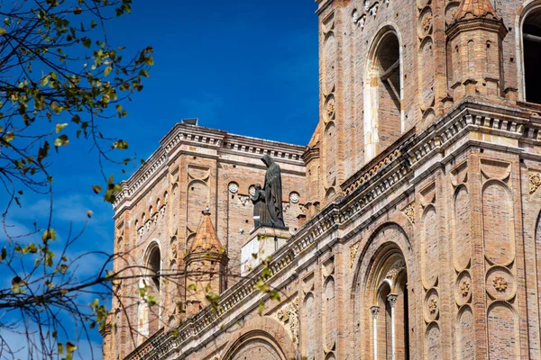 Inmaculadaの大聖堂 Conceptcin Downtownユネスコ世界遺産 エクアドル 晴れた美しい朝に — ストック写真