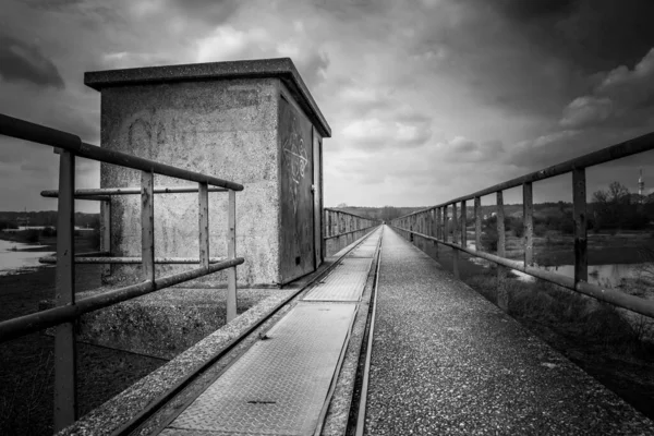 Foto Blanco Negro Ferrocarril Abandonado — Foto de Stock